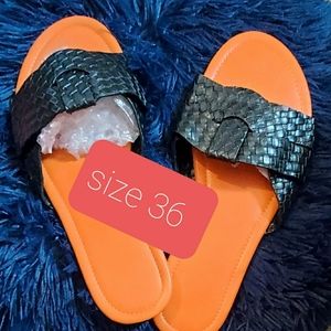 Women sandal